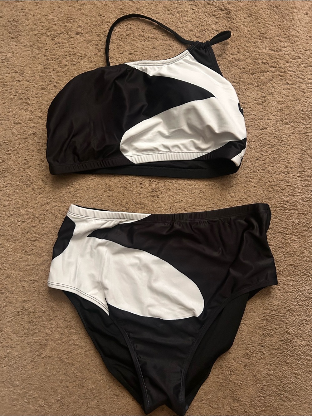Womens Black & White Two-Piece Swim Set